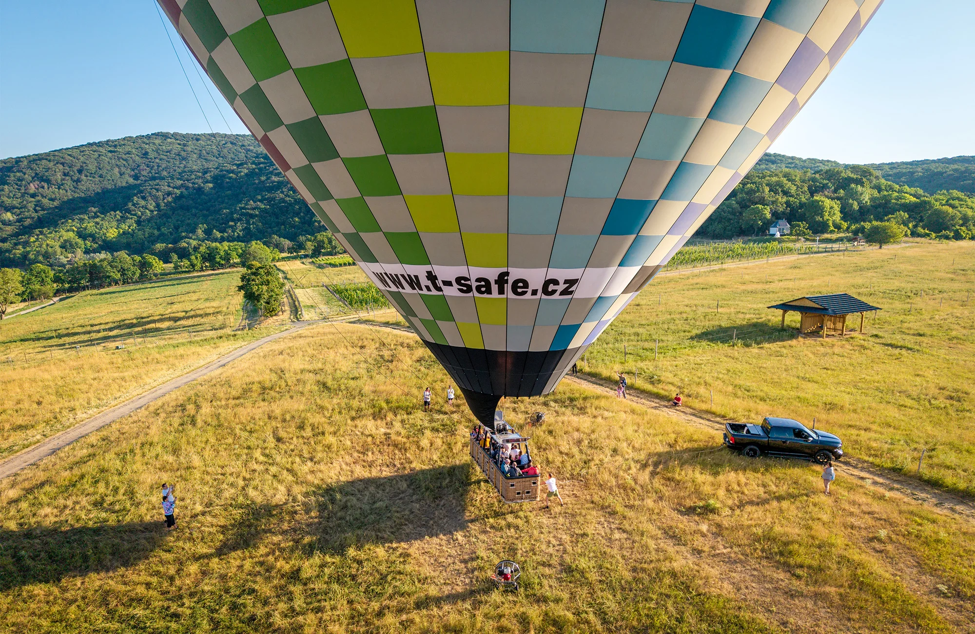 Za krásami Moravy a Vysočiny: veřejné i privátní lety balónem, pro 2–⁠⁠⁠⁠⁠⁠4 osoby
