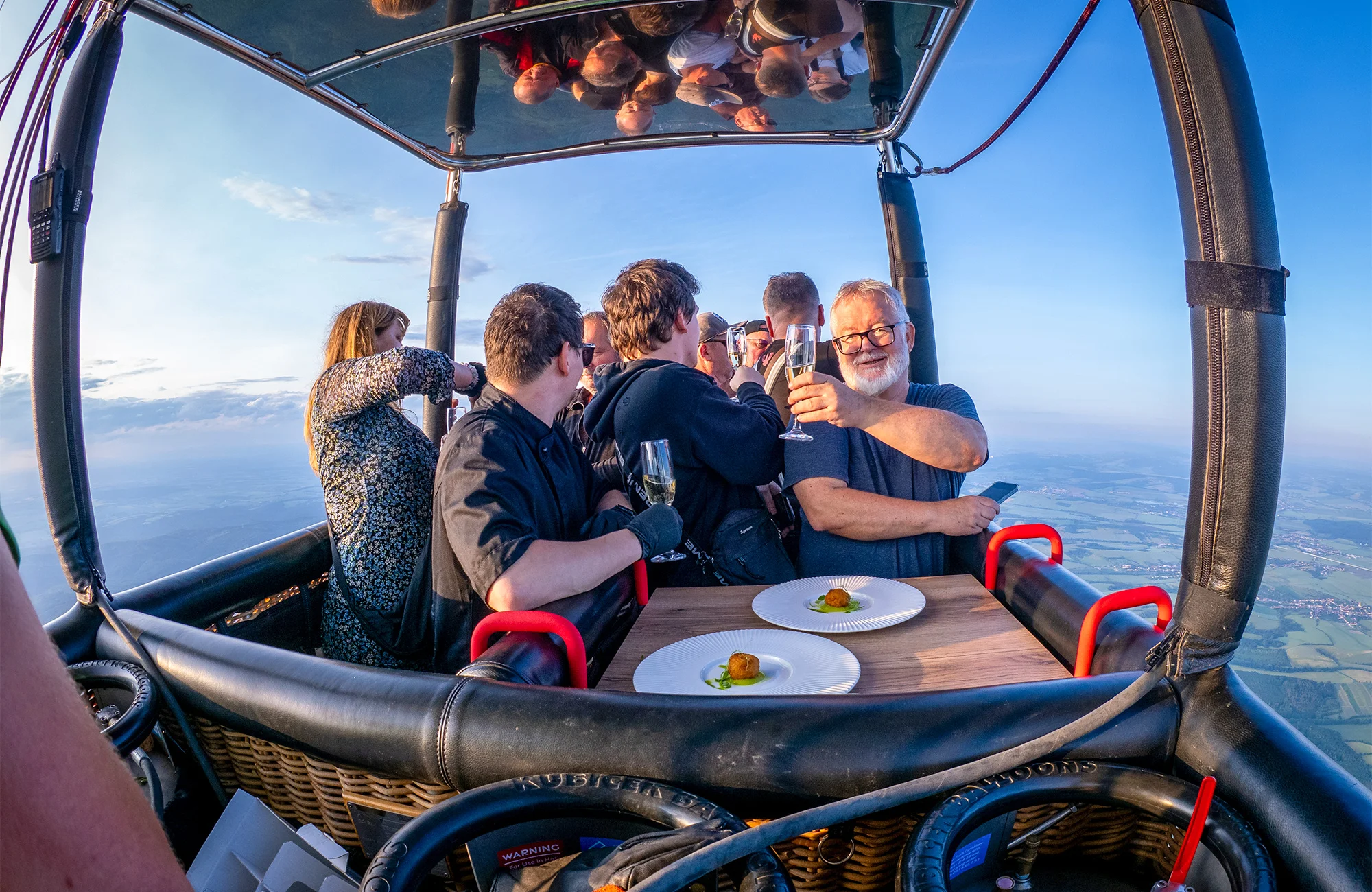 Za krásami Moravy, Vysočiny i Slovenska: veřejné i privátní lety balónem vč. gastronomického zážitku