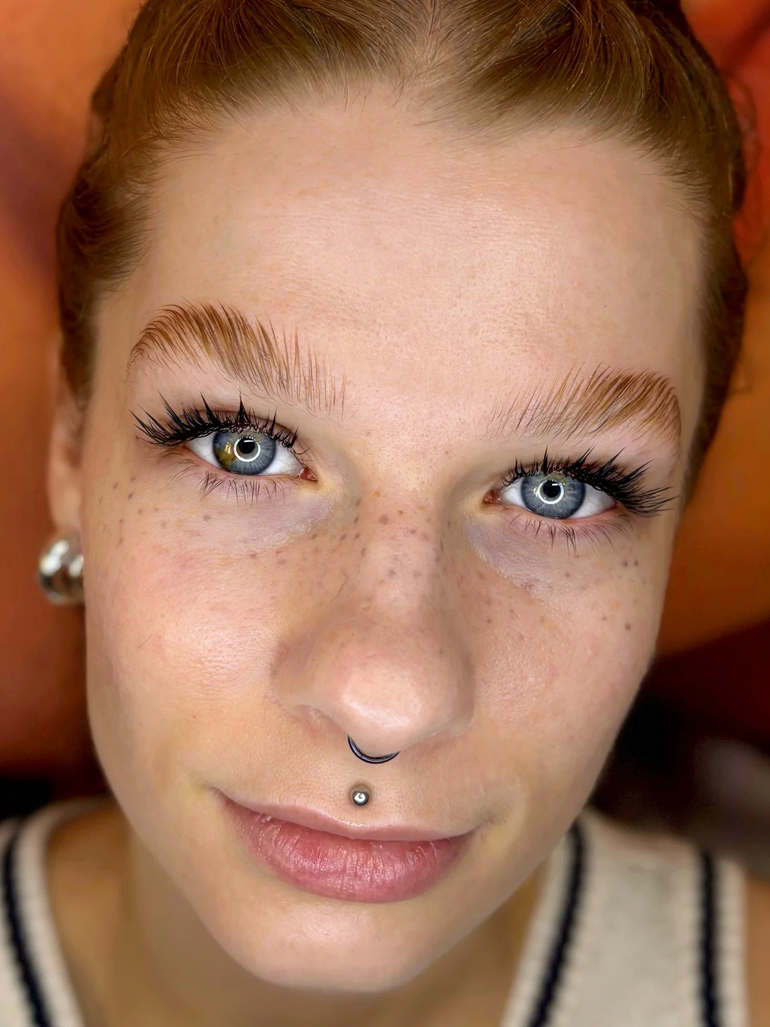 Profesionální prodloužení a zhuštění řas: metoda Classic, Volume, Wispy nebo Wet Look