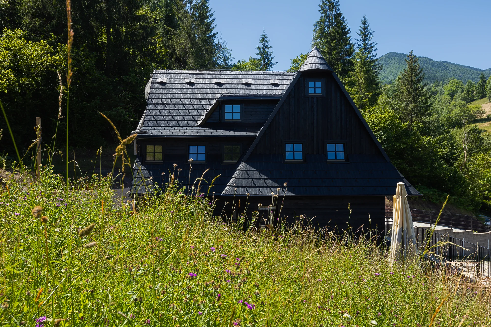 Zážitkový pobyt v tradiční dřevěnici v Malé Fatře s jídlem, wellness i adventure golfem
