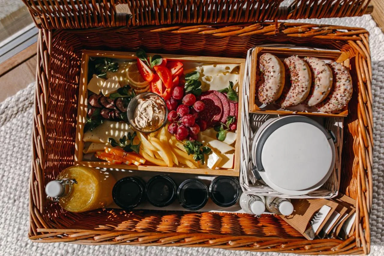 Glamping u jezera Jamno a u Baltu: bez jídla či se snídaní, spousta aktivit i domky s vlastním wellness