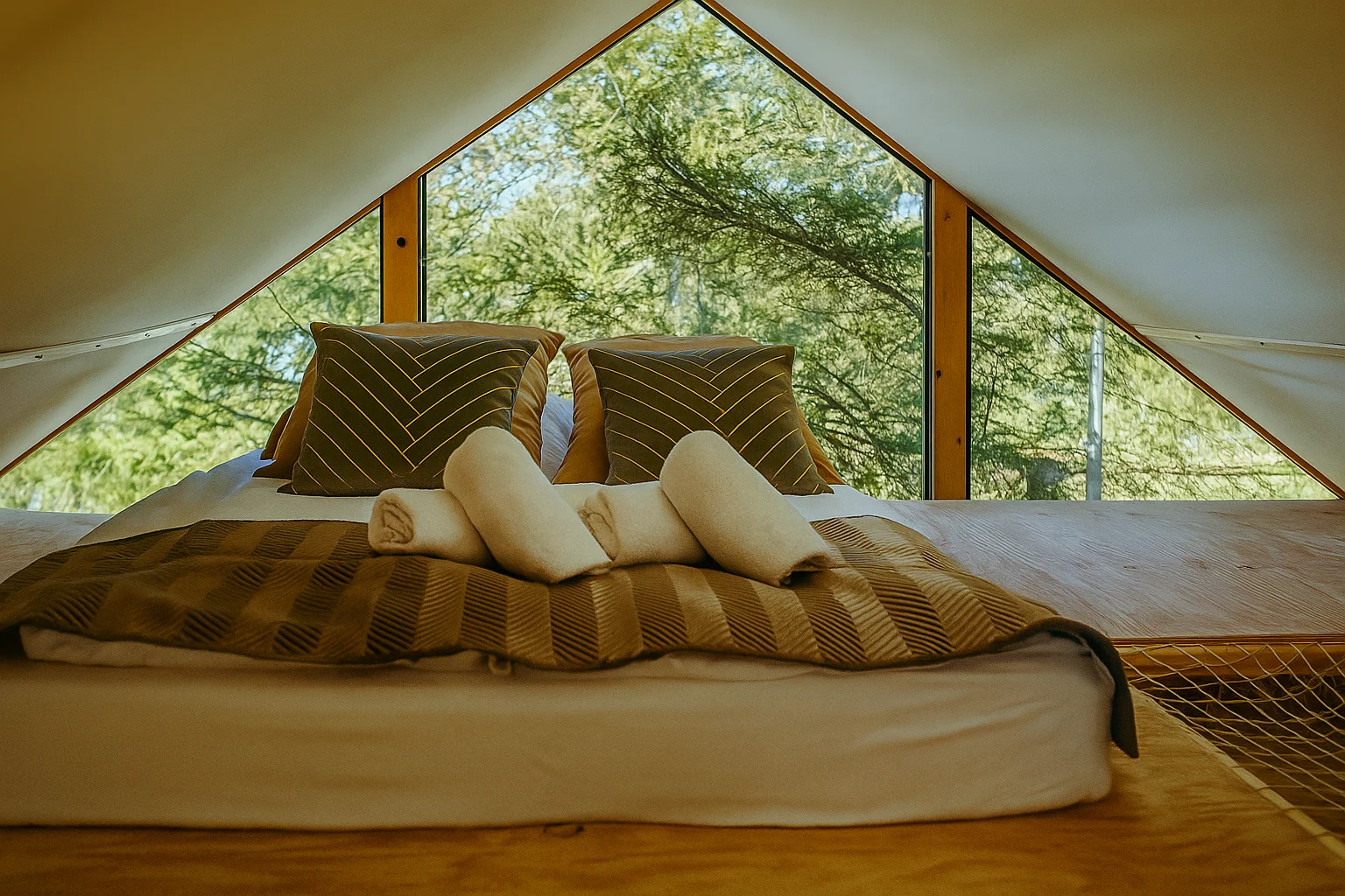 Glamping u jezera Jamno a u Baltu: bez jídla či se snídaní, spousta aktivit i domky s vlastním wellness