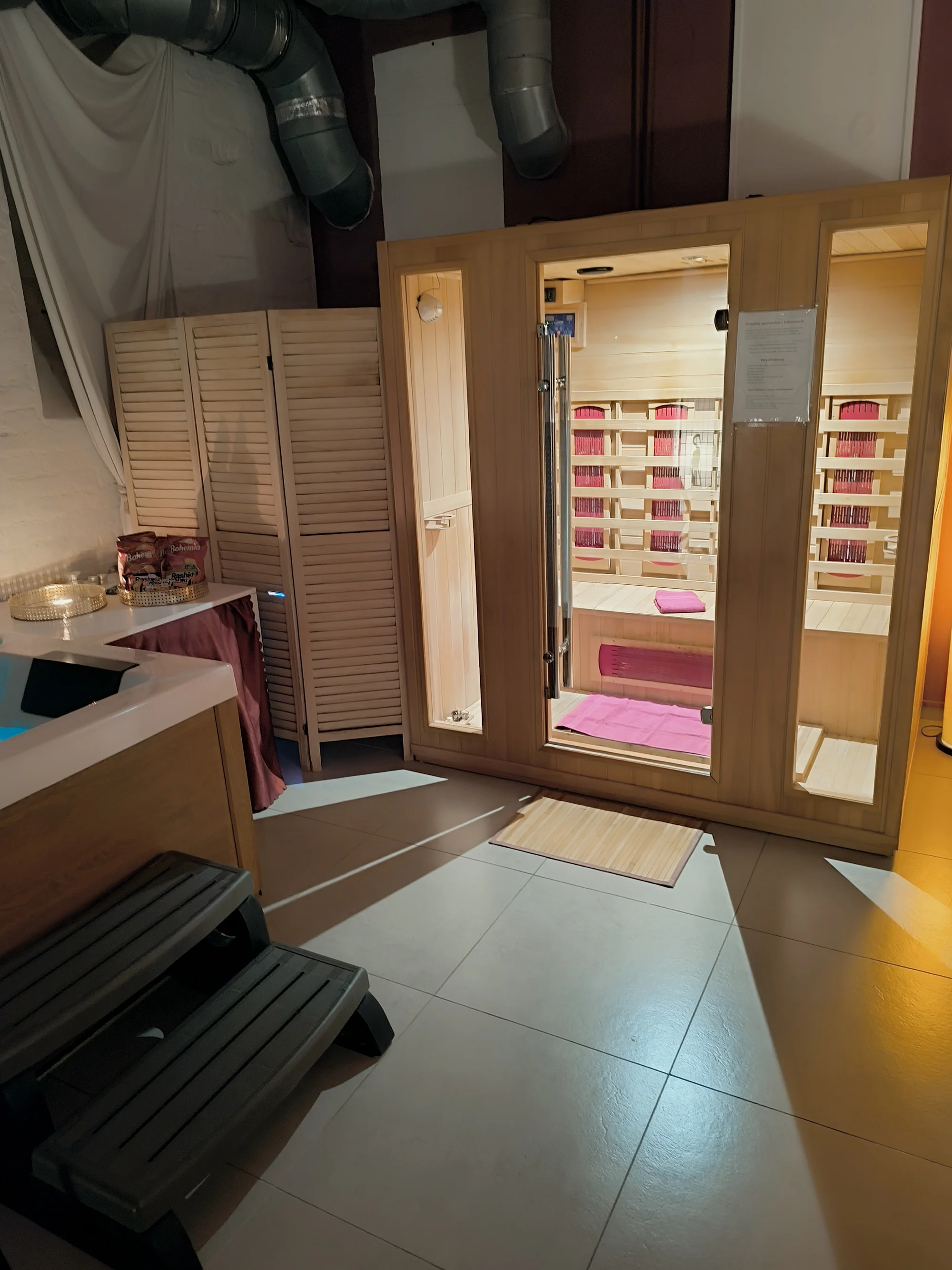 Relax pro dva: párová masáž aroma olejem dle výběru a infrasauna
