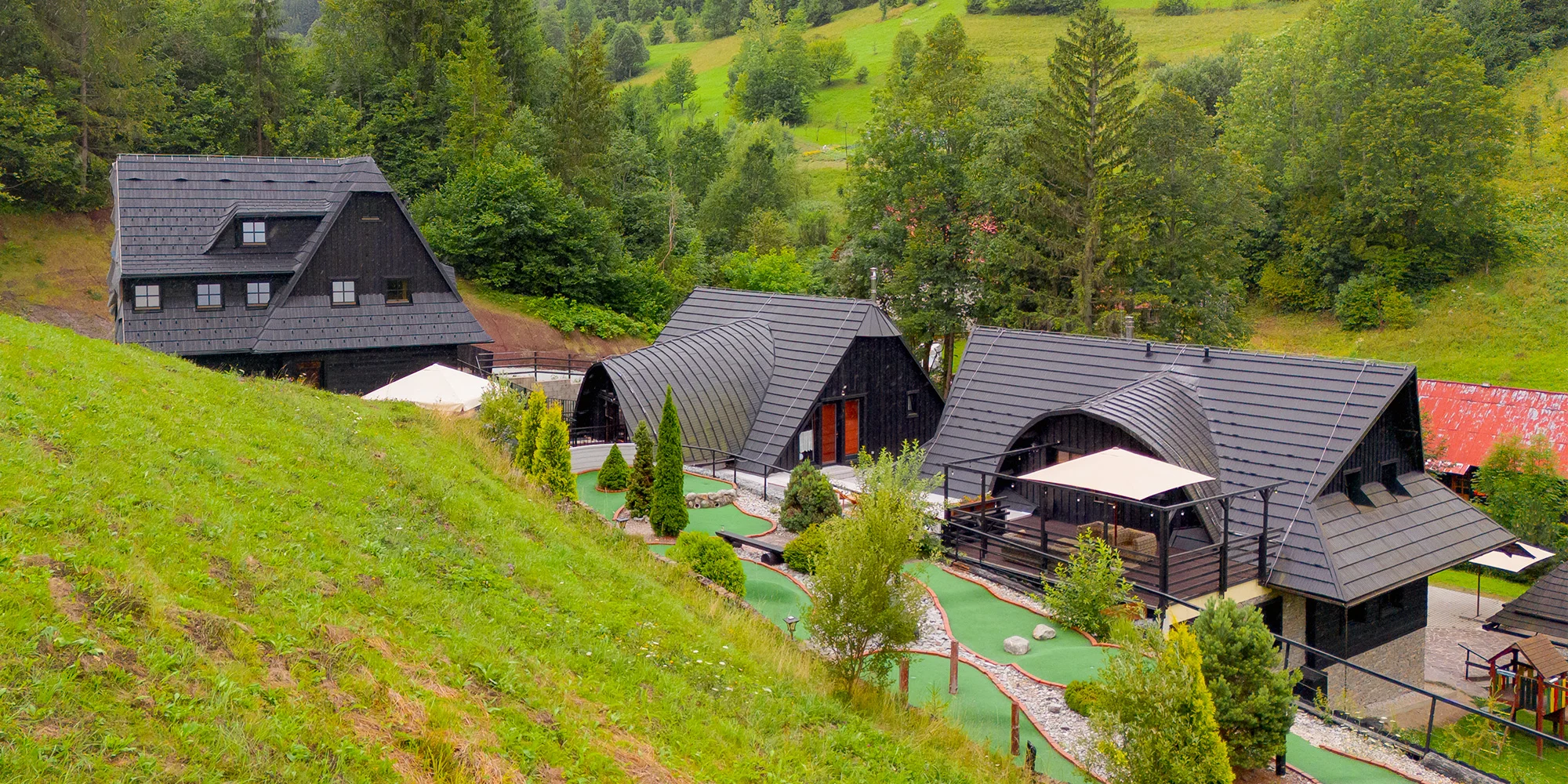 Zážitkový pobyt v tradiční dřevěnici v Malé Fatře s jídlem, wellness i adventure golfem