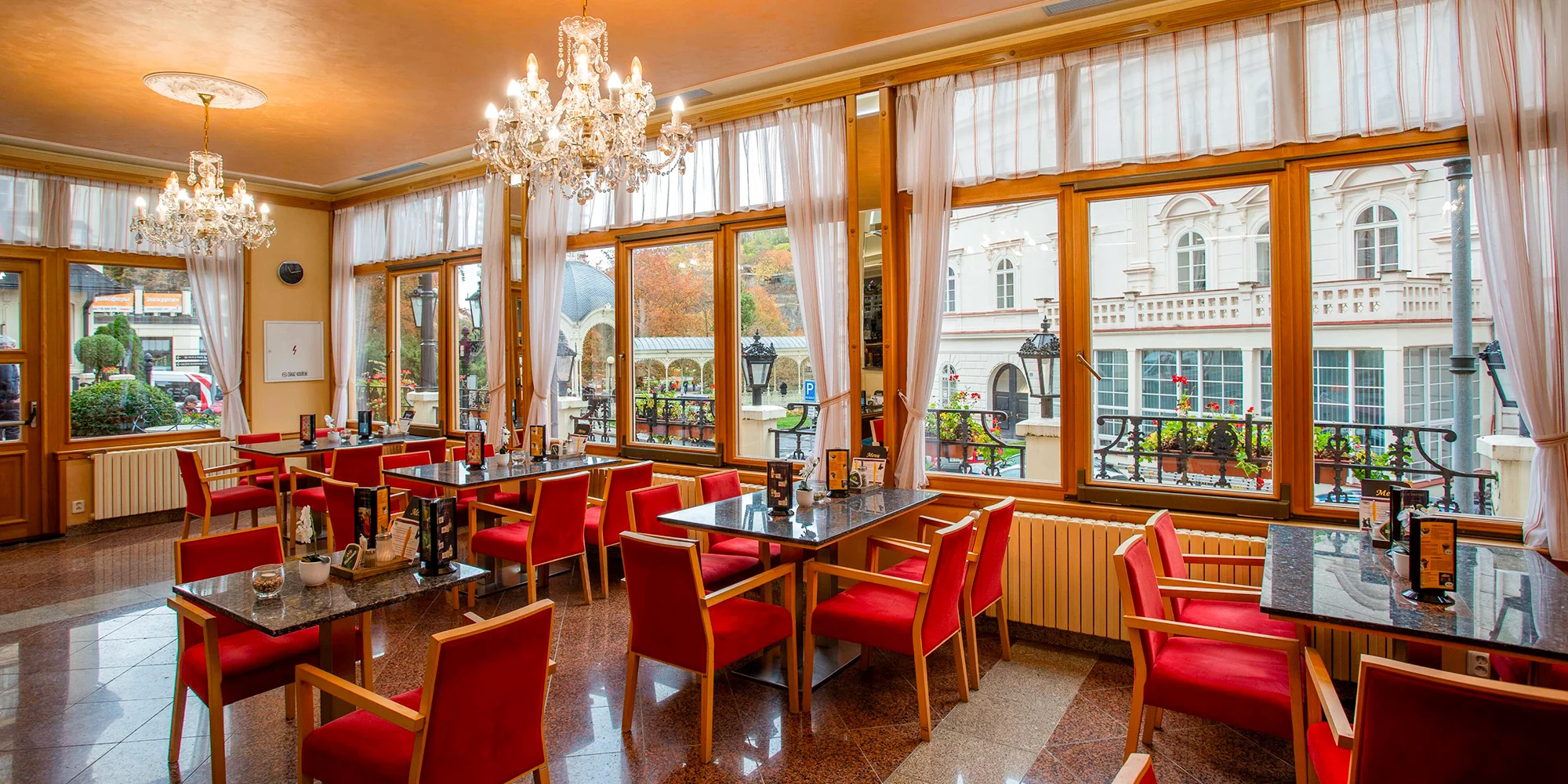 Relaxační pobyt v Karlových Varech: jídlo, wellness i procedury