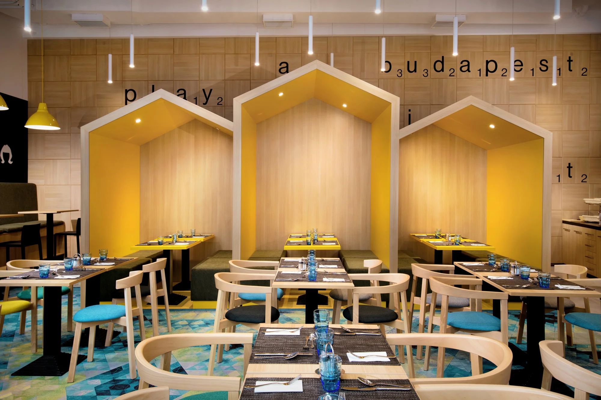 Pobyt v srdci Budapešti: moderní hotel se snídaní i gurmánský balíček v ceně