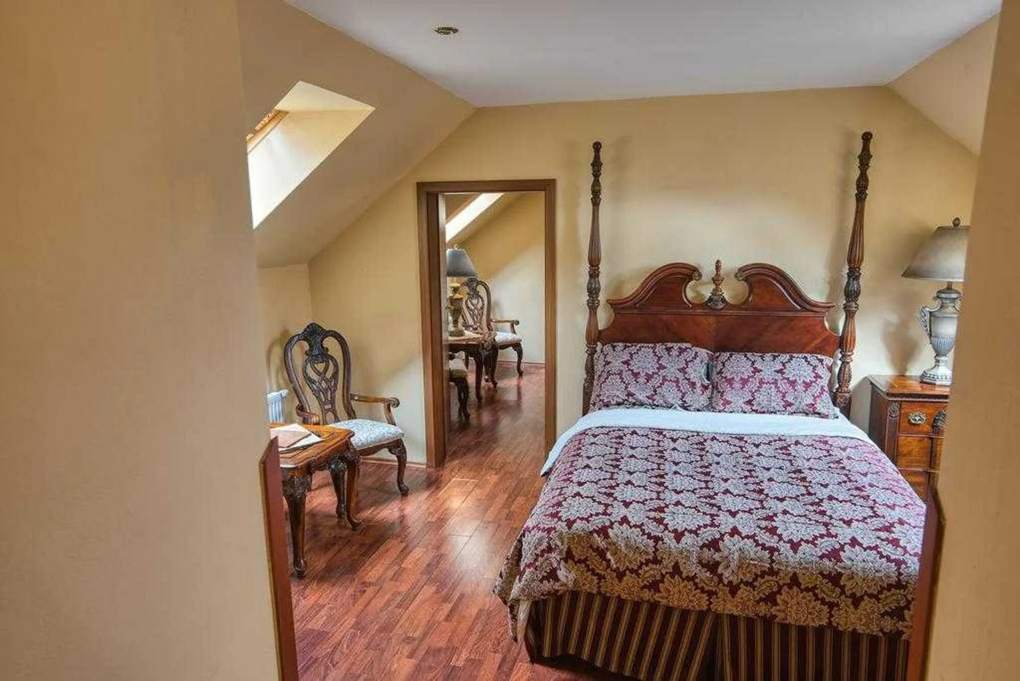 Pobyt v centru Chomutova: historický hotel se snídaní nebo polopenzí