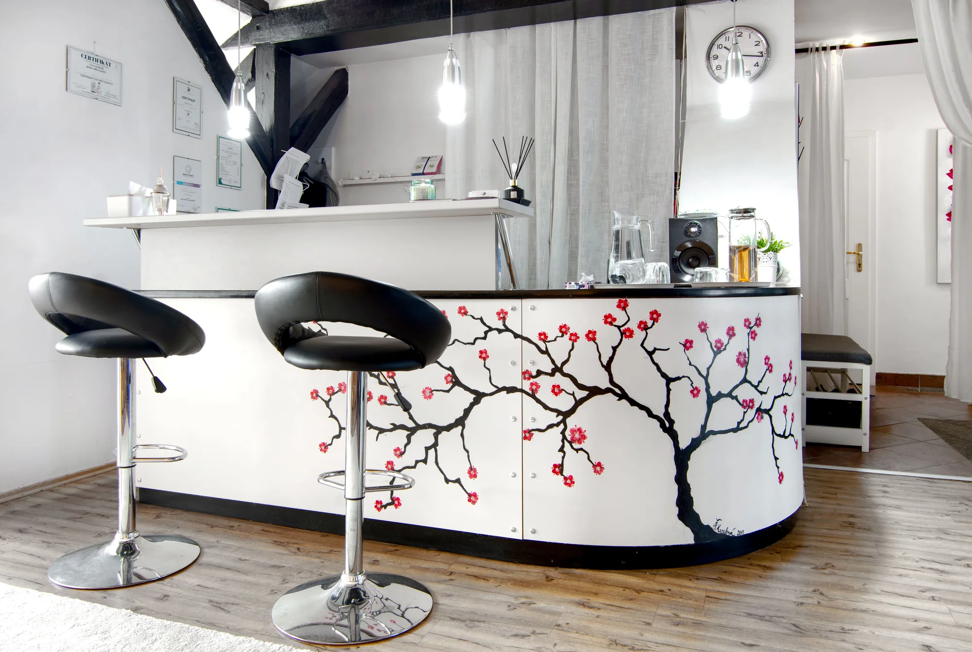 Hodinový čokoládový rituál s masáží, zábalem a kolagenovým nápojem