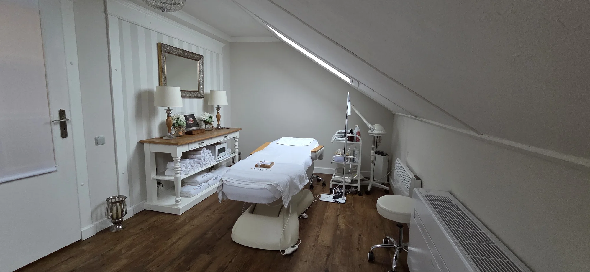 Masáže dle výběru: záda a šíje, nohy či ruce nebo 1,5 h aromaterapeutické masáže
