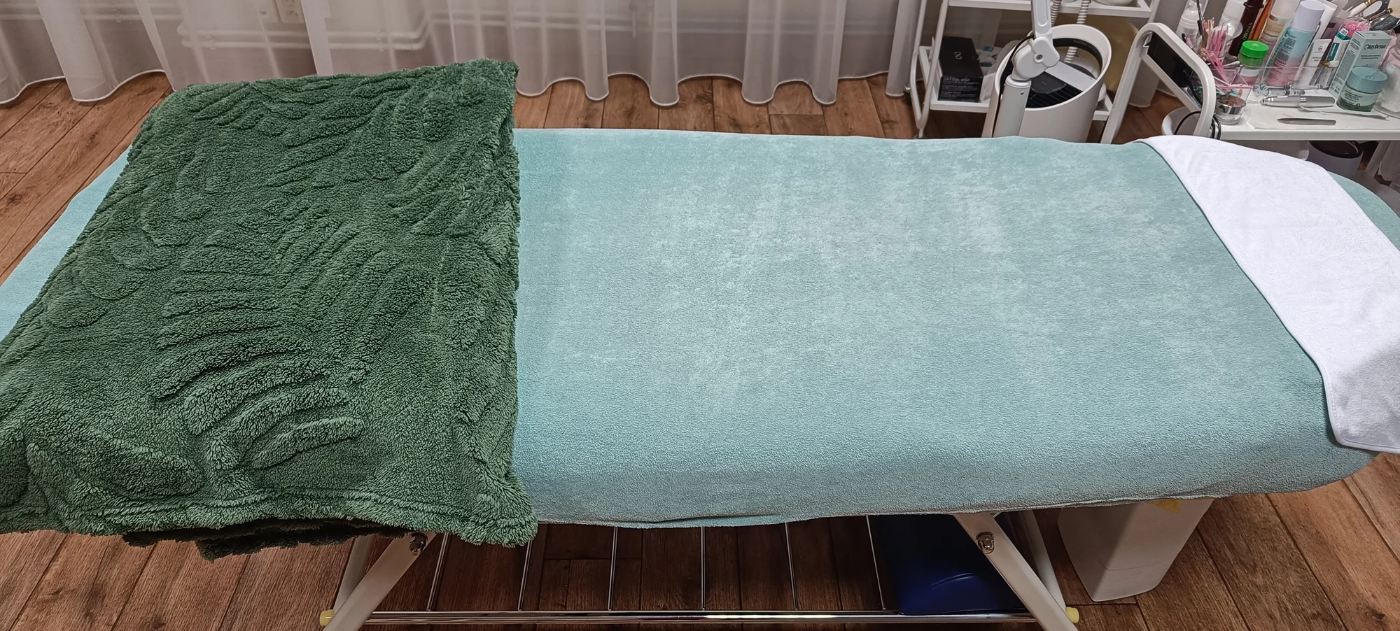 Kosmetická péče pro dámy i pány: kolagenové nitě, fotonový laser i spikule