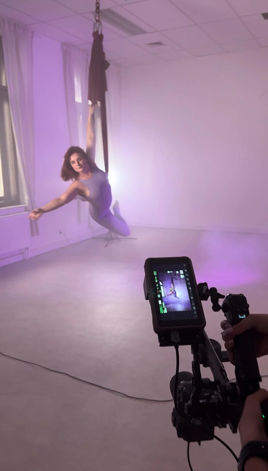 Zažijte pole dance a staňte se hvězdou: příprava na focení, soukromá lekce nebo kurz včetně natáčení