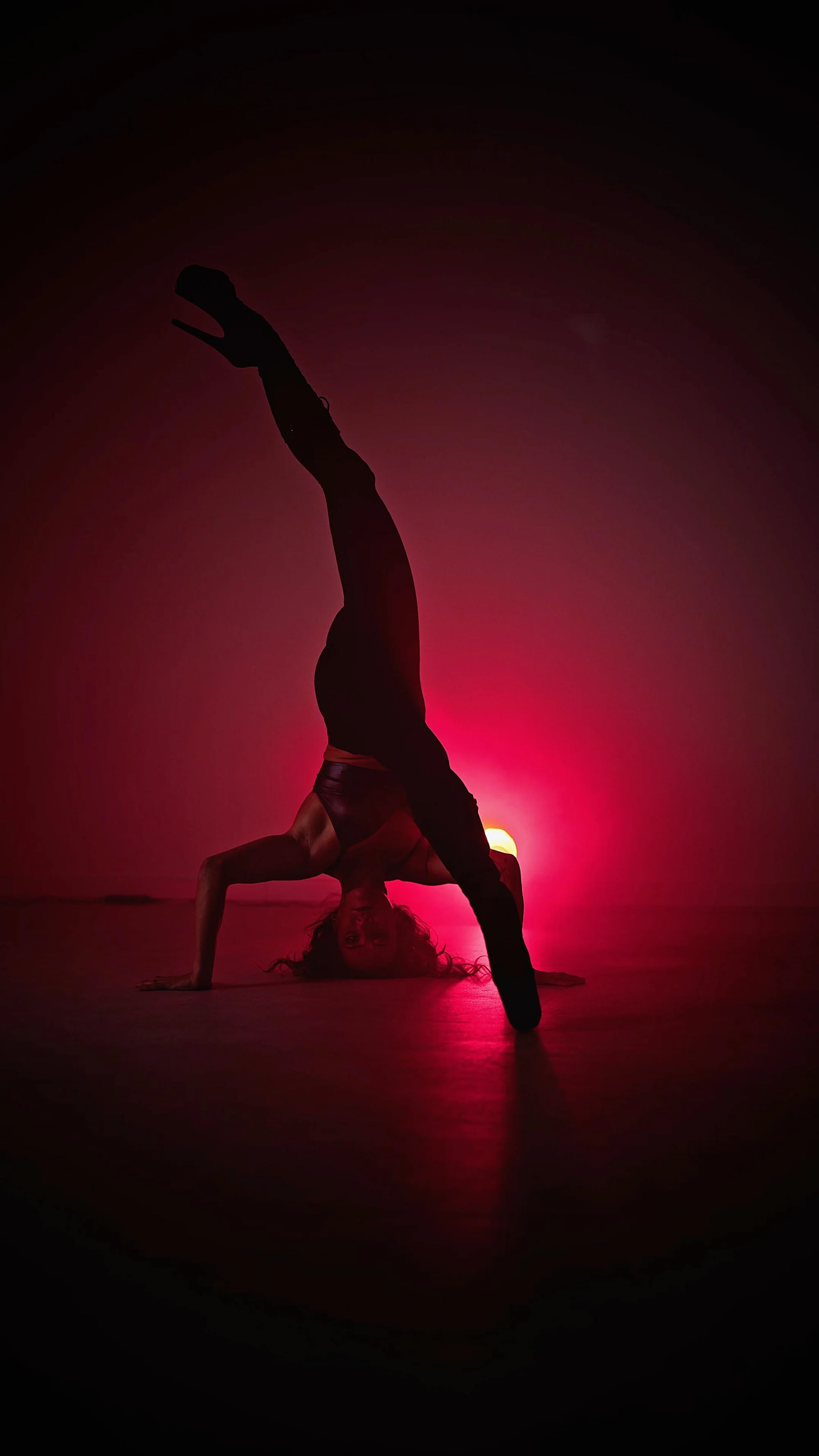 Zažijte pole dance a staňte se hvězdou: příprava na focení, soukromá lekce nebo kurz včetně natáčení