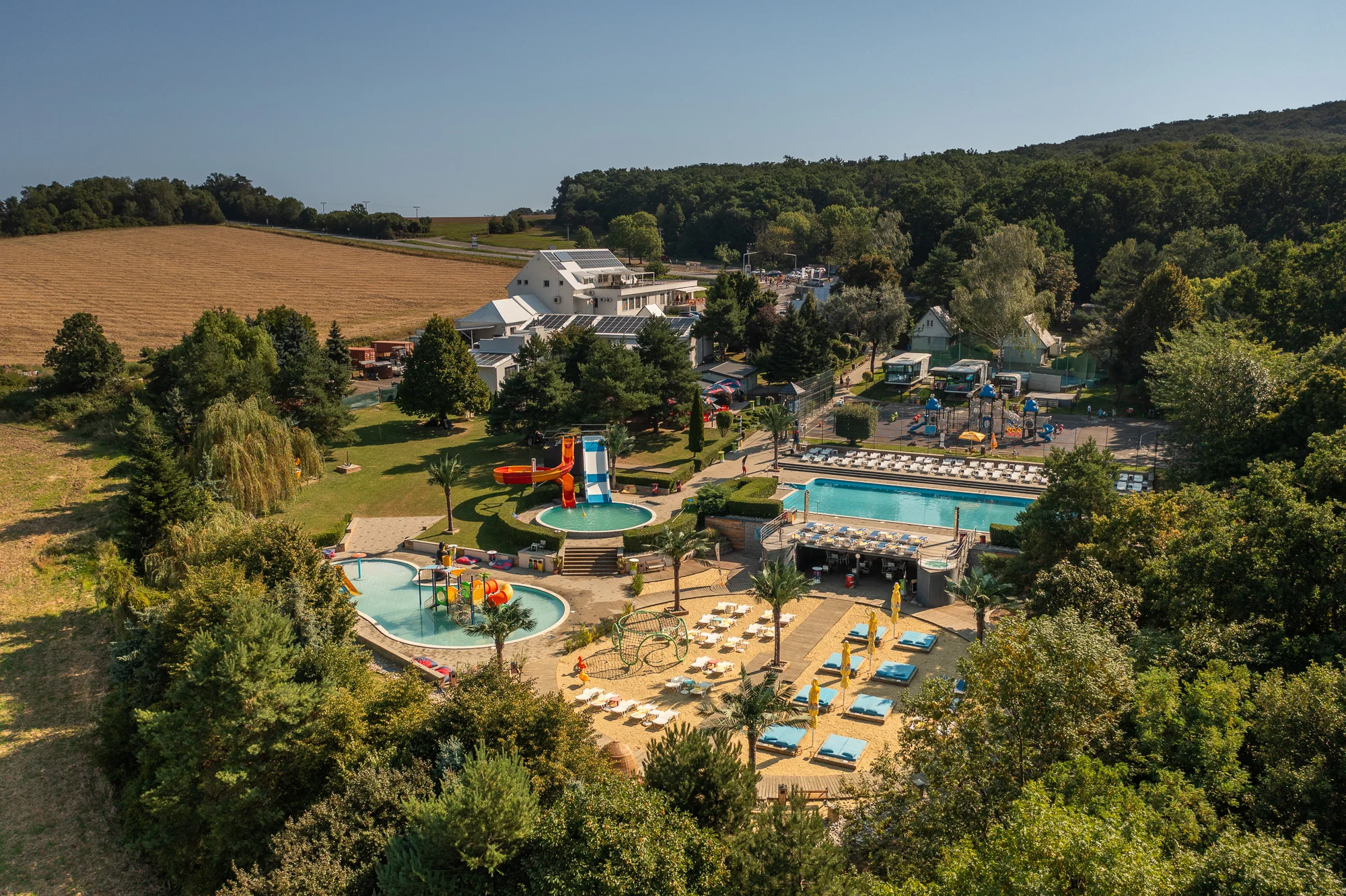 Wellness pobyt s možností stravy v srdci Tokaje v resortu Aqua Maria ve Veľatech