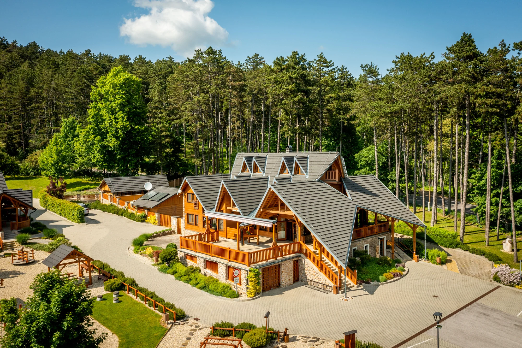 Útulné apartmány u Bojnic: relax na venkově, výhled na hory a čerstvé pečivo k snídani