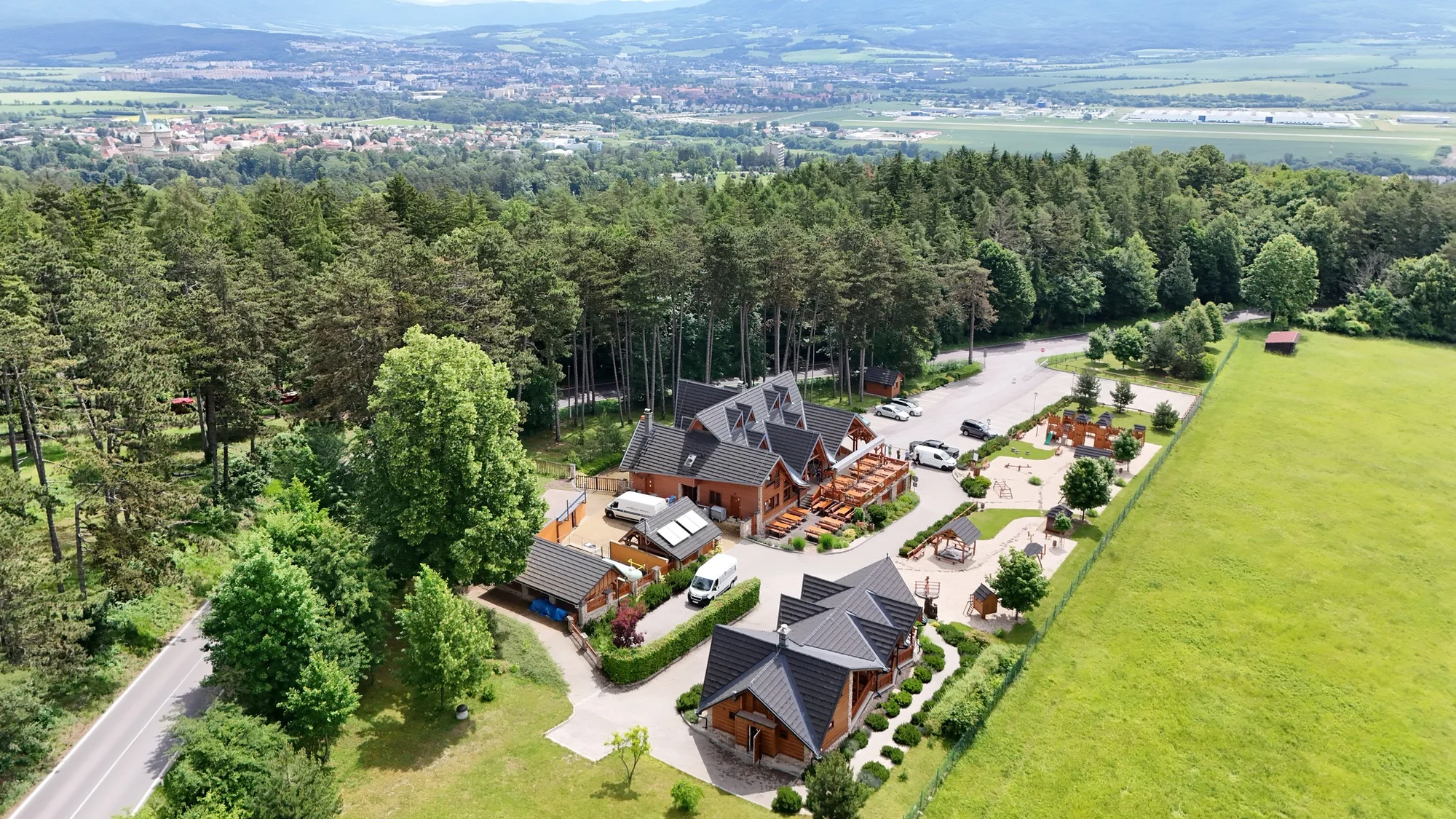 Útulné apartmány u Bojnic: relax na venkově, výhled na hory a čerstvé pečivo k snídani