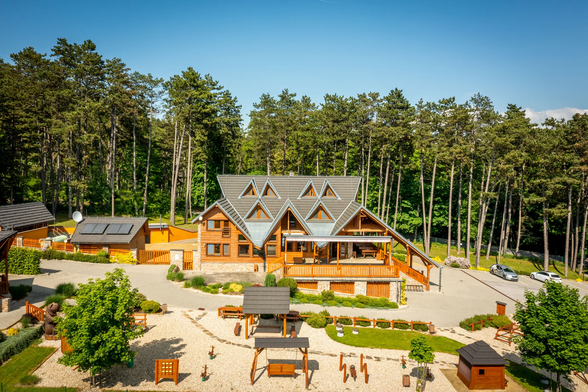 Útulné apartmány u Bojnic: relax na venkově, výhled na hory a čerstvé pečivo k snídani