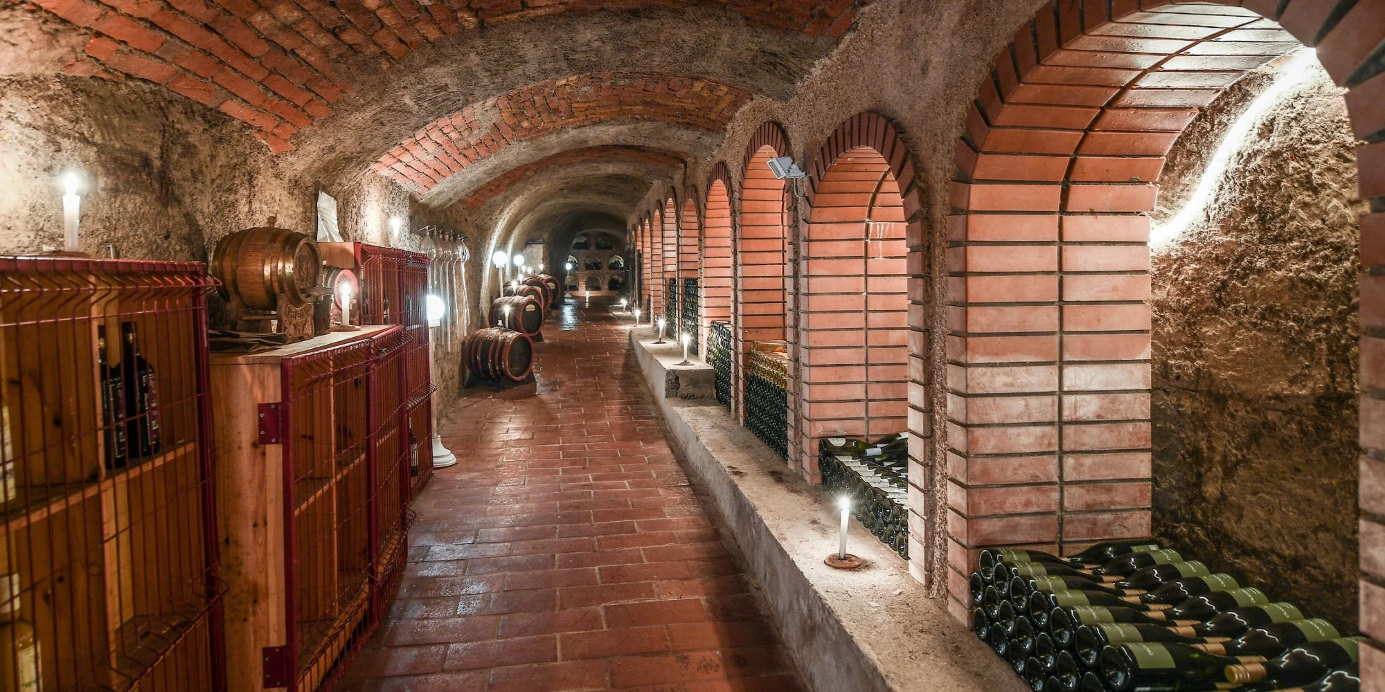 Romantický pobyt v srdci města Eger s neomezeným wellness, návštěvou muzea, ochutnávkou vín nebo vstupem do lázní