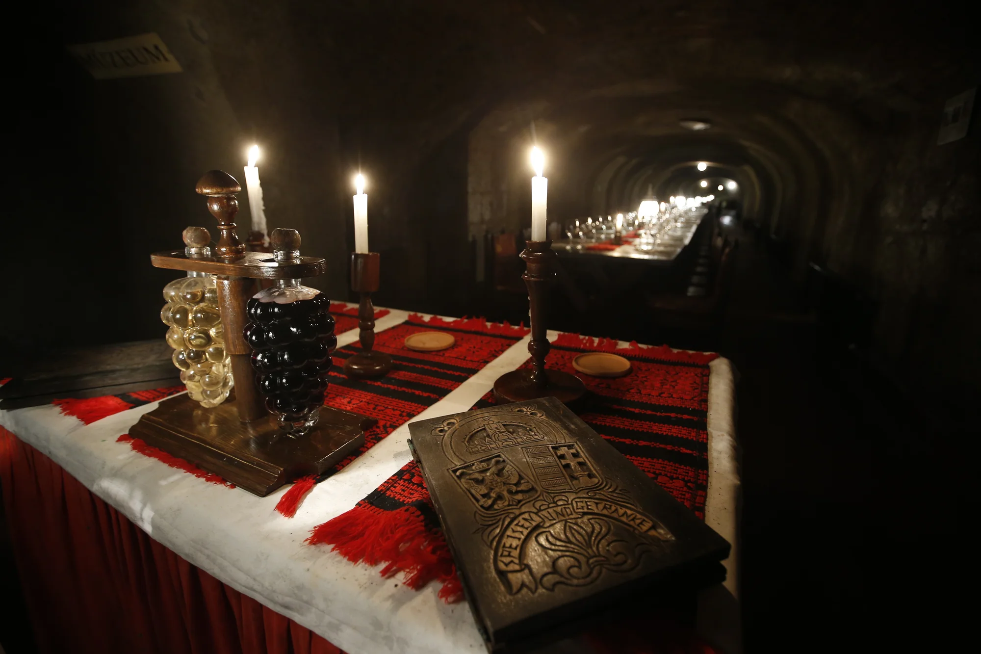 Romantický pobyt v srdci města Eger s neomezeným wellness, návštěvou muzea, ochutnávkou vín nebo vstupem do lázní