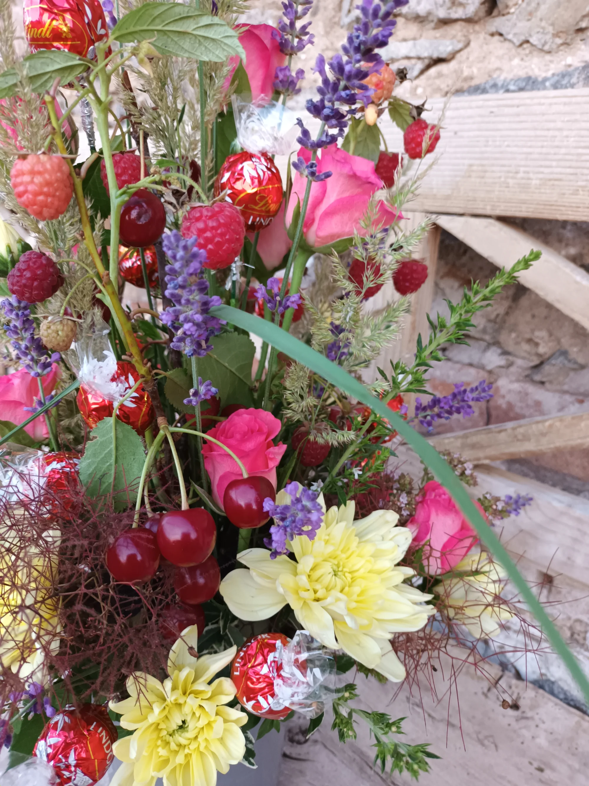 3hod. floristický kurz v Karlíně dle výběru: kytice, věnce či florální obraz