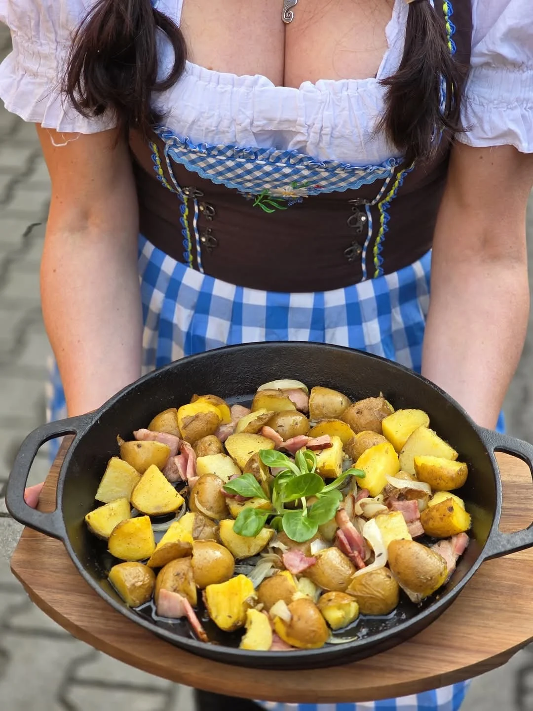 Pobyt na farmě s koňmi, prasátky i ovcemi kousek od Mosteckého jezera i vč. snídaní