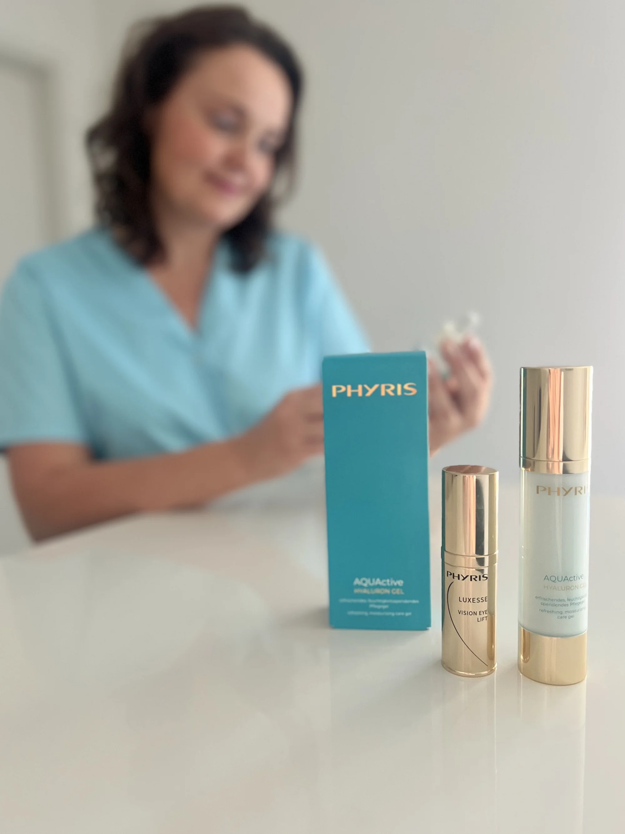 Jemný chemický peeling s AHA kyselinami nebo luxusní Golden Glow Ritual