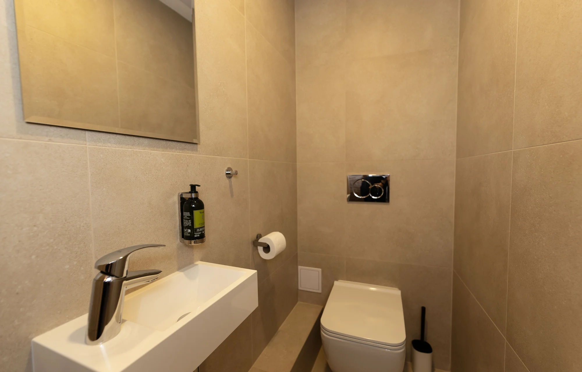 Privátní vířivka na 60 min. s láhví prosecca nebo na 90 min. se sushi pro dva