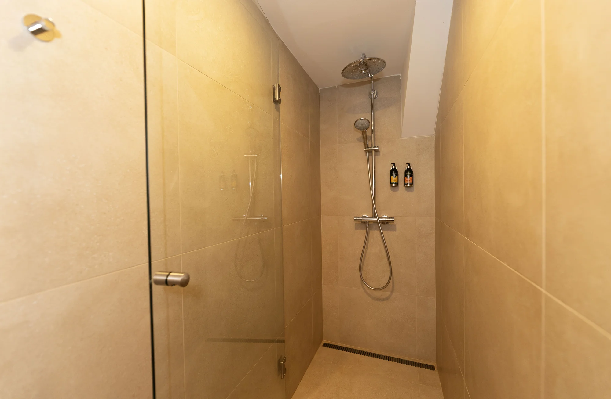 Privátní vířivka na 60 min. s láhví prosecca nebo na 90 min. se sushi pro dva