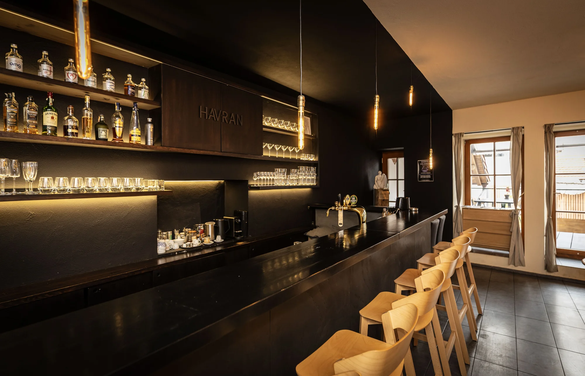 Degustační asijské menu v Litomyšli pro 2 osoby: polévka phở, krevety, knedlíčky gyoza a další