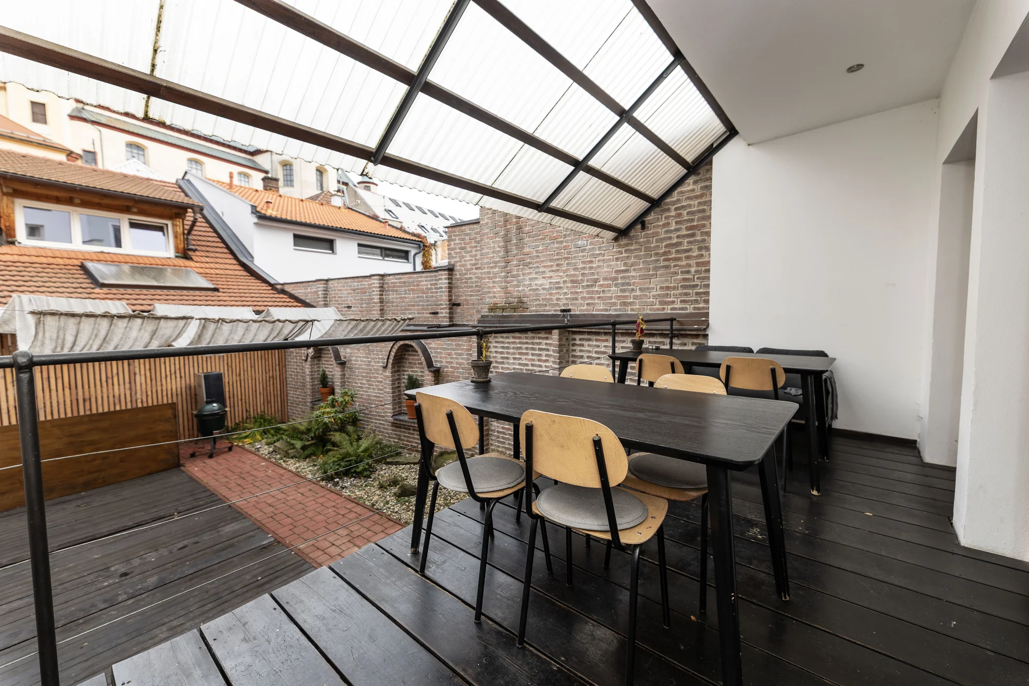 Degustační asijské menu v Litomyšli pro 2 osoby: polévka phở, krevety, knedlíčky gyoza a další