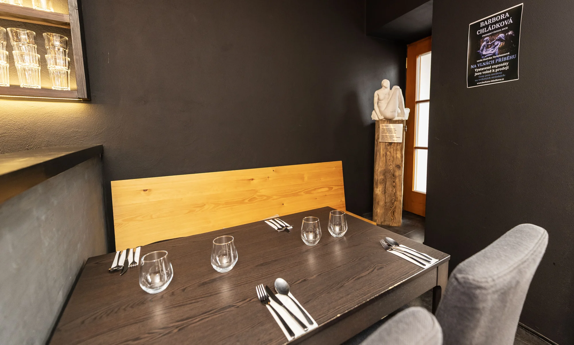 Degustační asijské menu v Litomyšli pro 2 osoby: polévka phở, krevety, knedlíčky gyoza a další