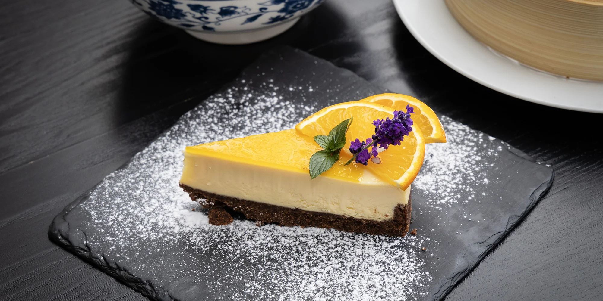 Degustační asijské menu v Litomyšli pro 2 osoby: polévka phở, krevety, knedlíčky gyoza a další