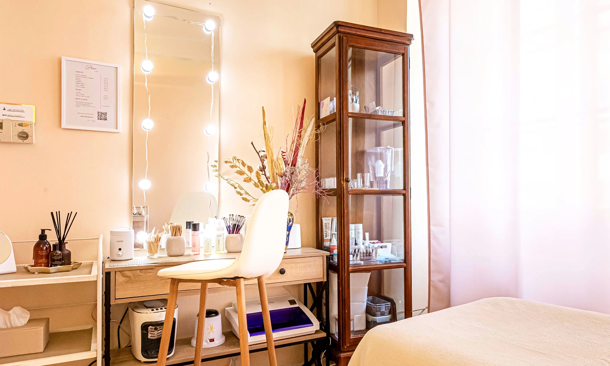 Laminace obočí nebo řas včetně barvení a speciální sérum jako dárek