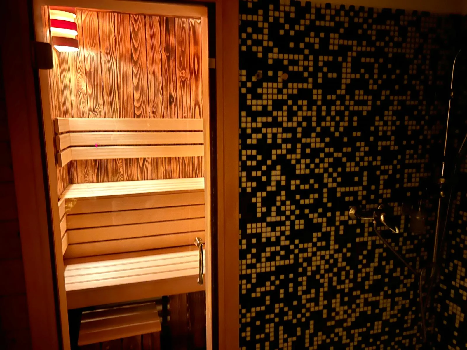 Pobyt v apartmánu mezi Krkonoši a Českým rájem: privátní wellness a prosecco