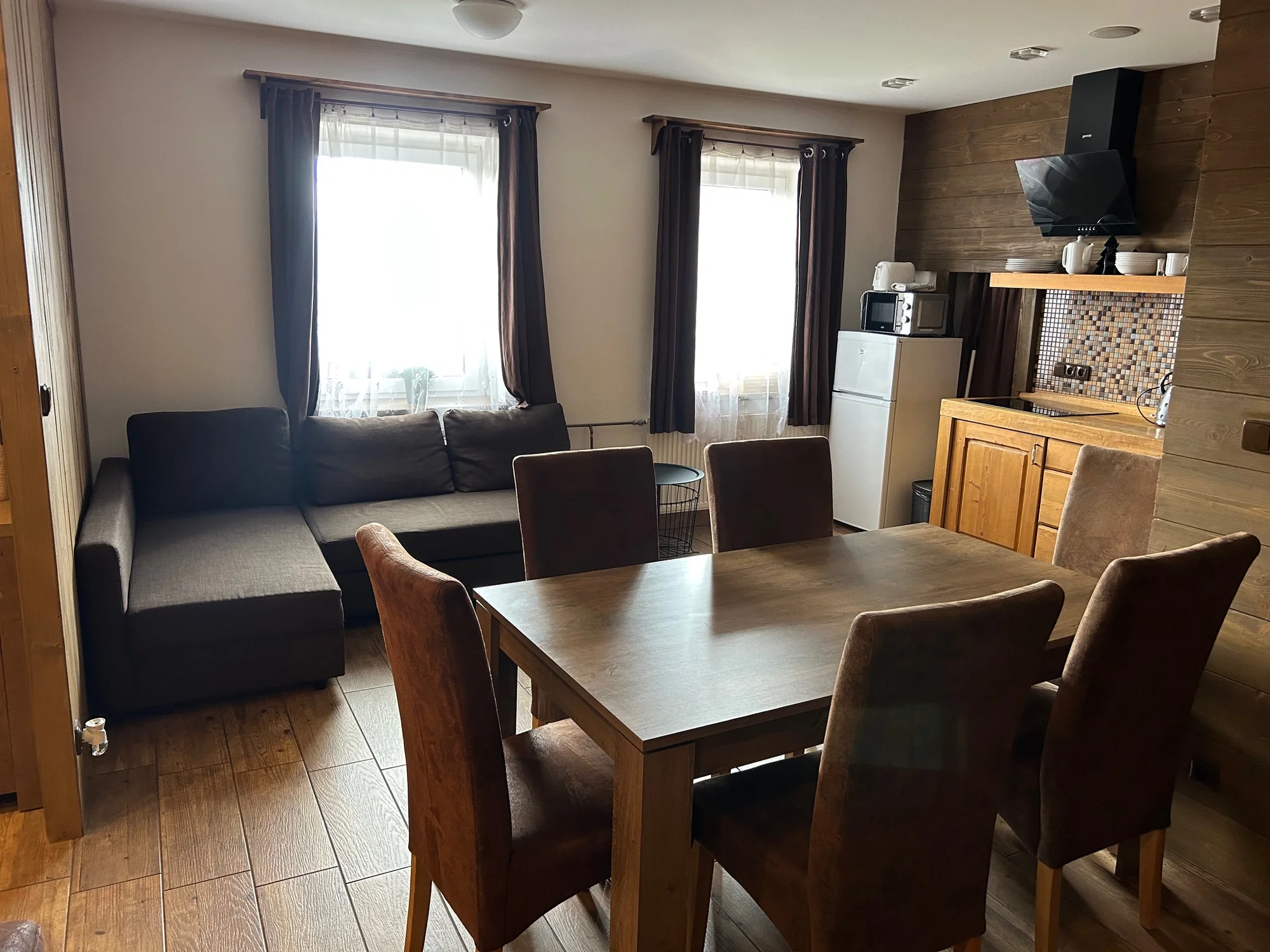 Pobyt v apartmánu mezi Krkonoši a Českým rájem: privátní wellness a prosecco