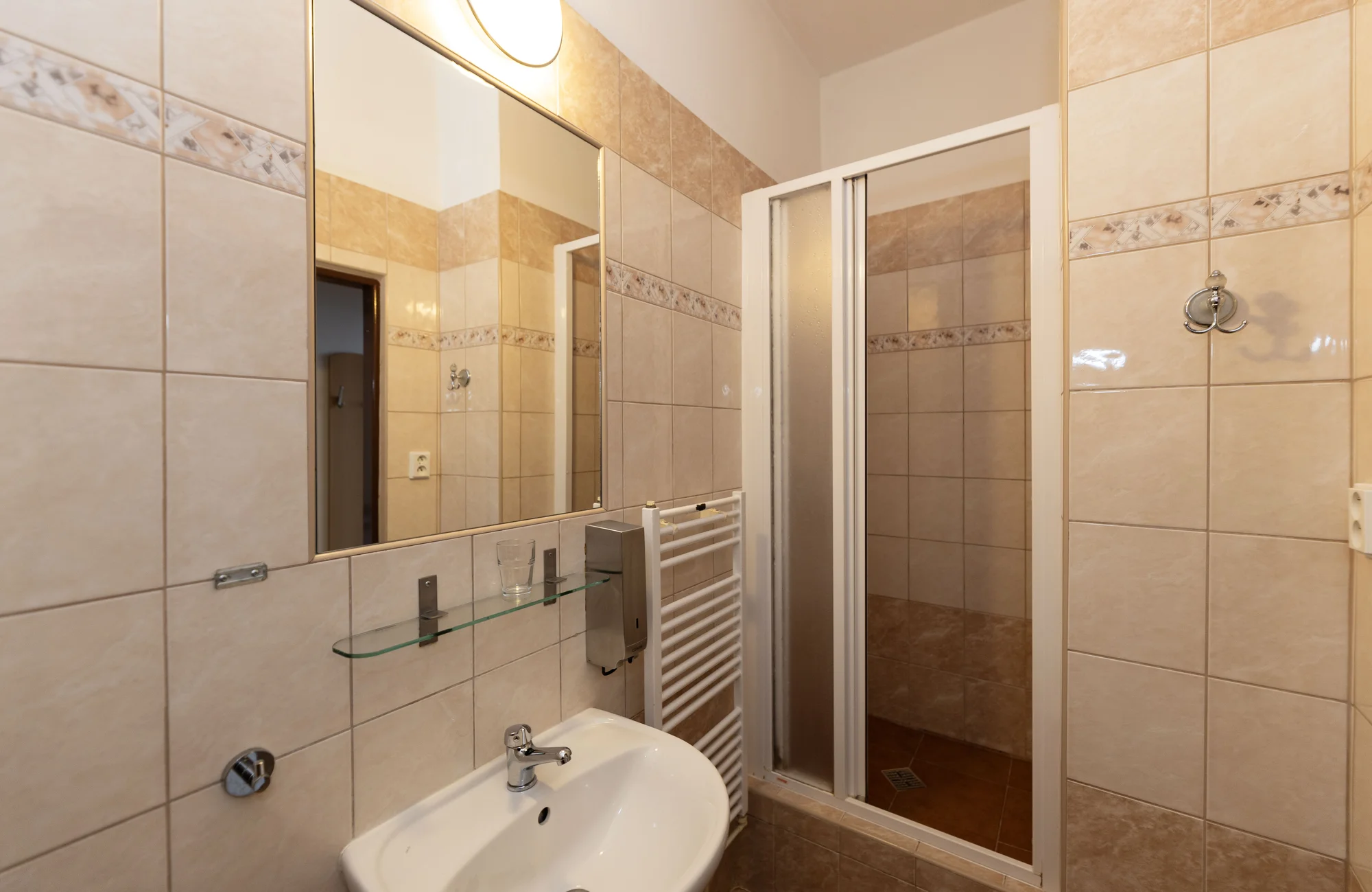 Aktivní rodinná dovolená u Adršpachu se snídaní nebo polopenzí