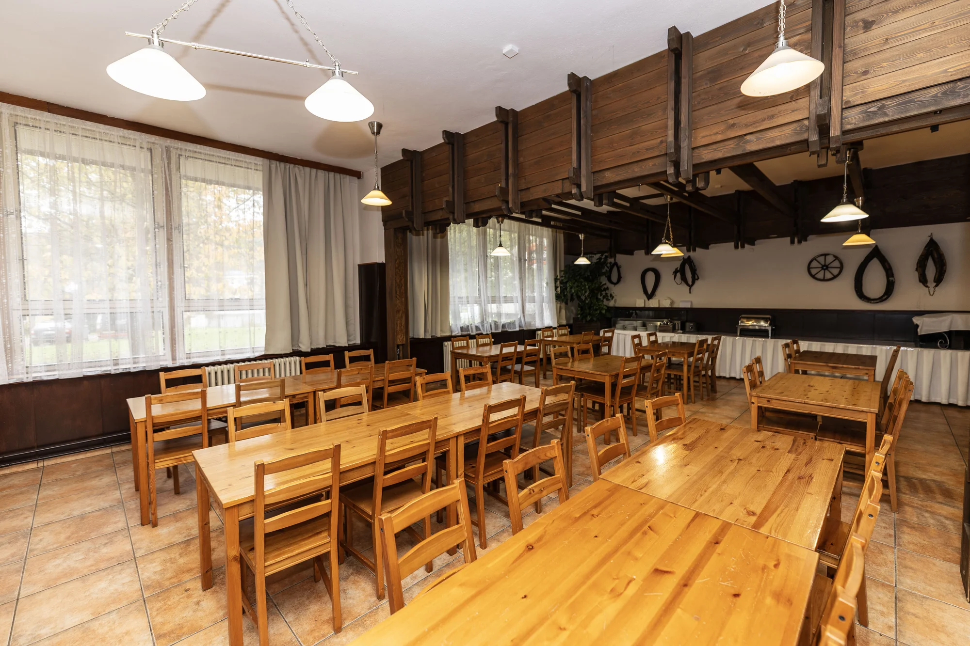 Aktivní rodinná dovolená u Adršpachu se snídaní nebo polopenzí