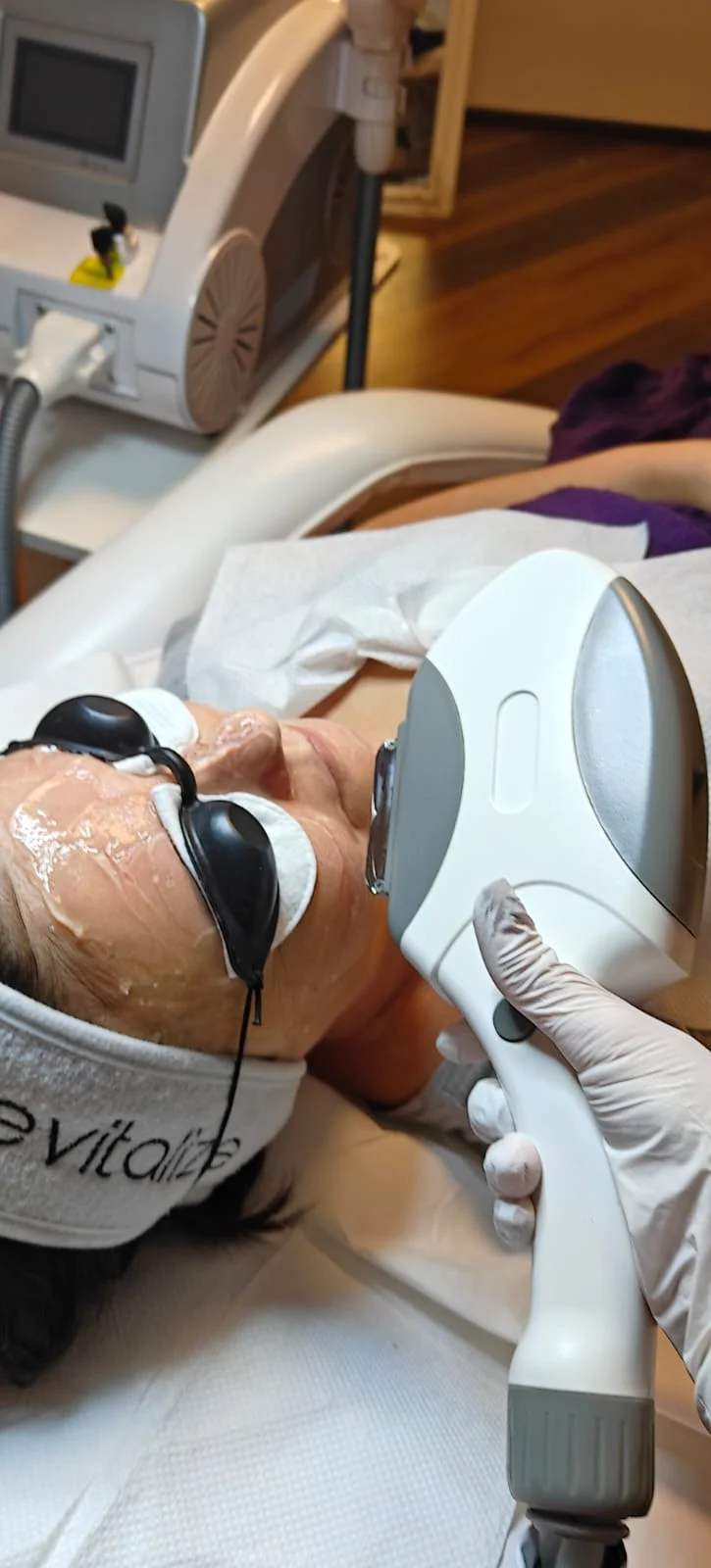 Profesionální péče o pleť a tělo: přístrojová anticelulitidní masáž nebo IPL omlazení