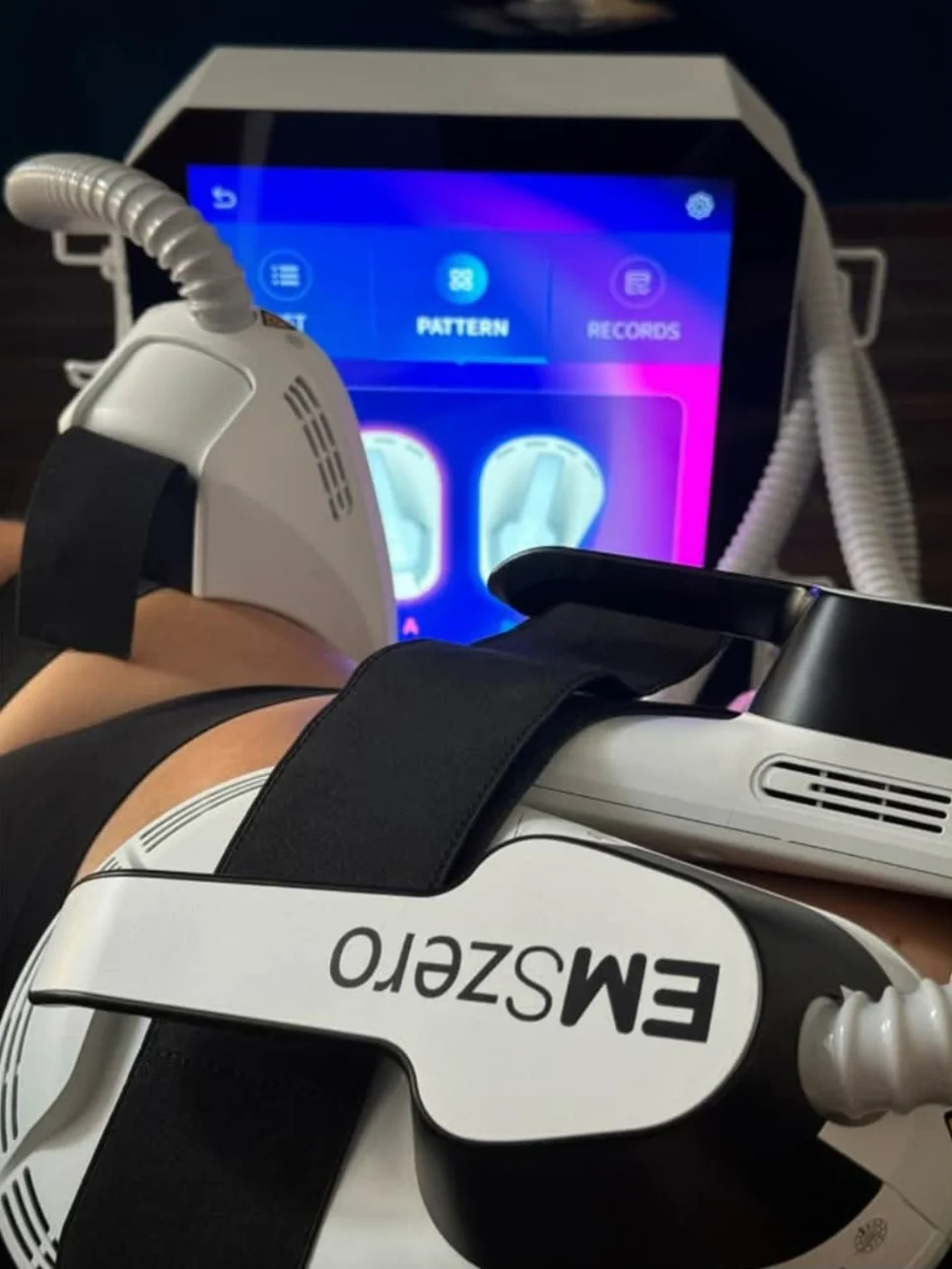 Rychlé formování postavy: EMS posilování, spalování tuků nebo Vacuslim zábal