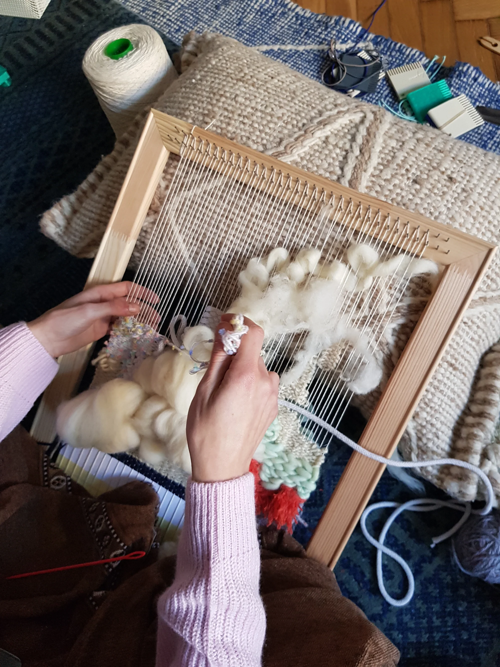 Odpočinkové kurzy tkaní: úplné základy, tvorba podtácku i tapiserie