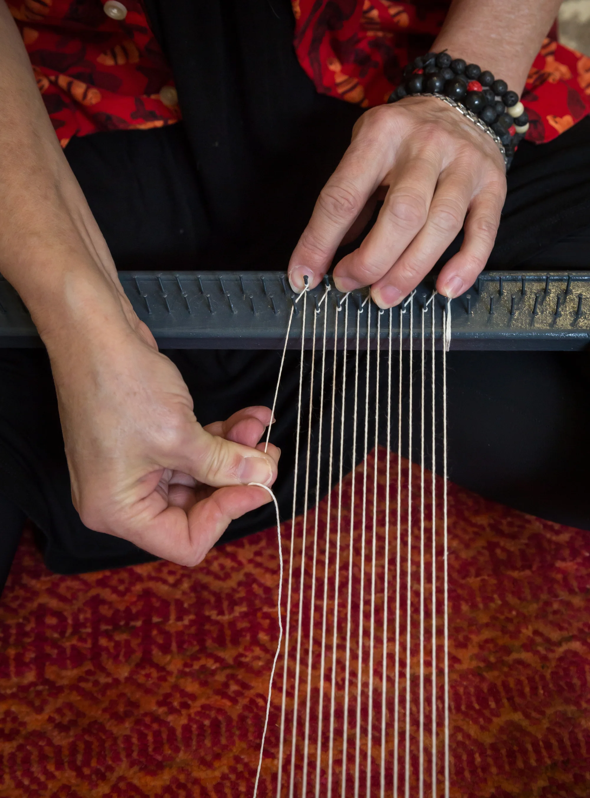 Odpočinkové kurzy tkaní: úplné základy, tvorba podtácku i tapiserie