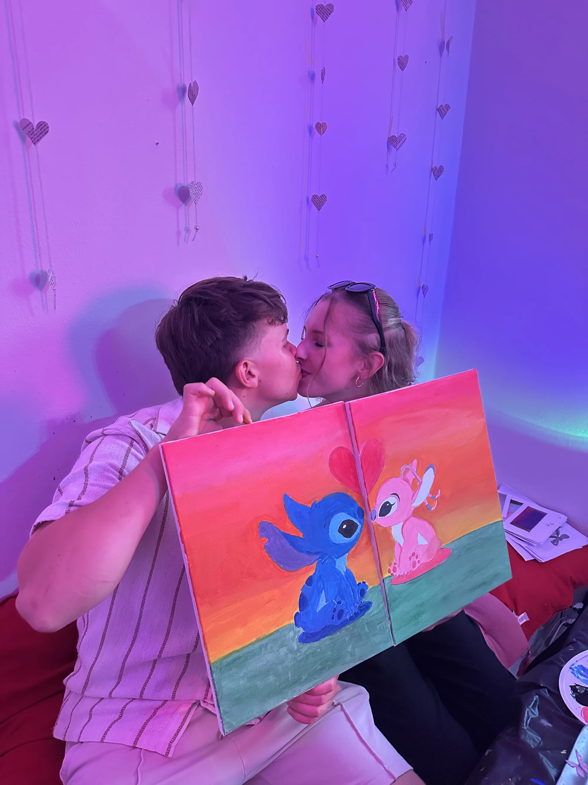 Malování s vínem pro jednoho, pár i partu přátel vč. plátna a pomůcek