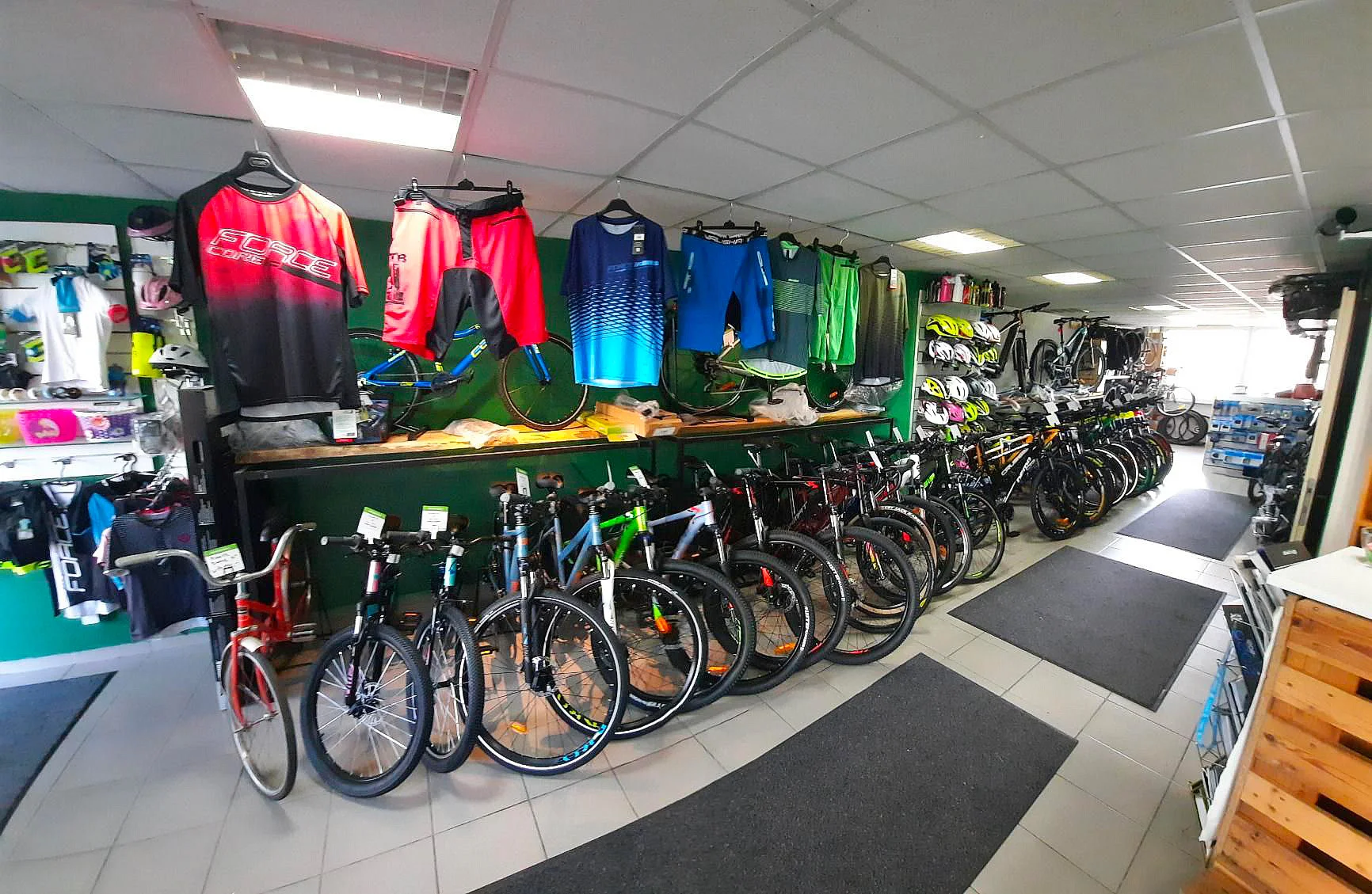 Pro bezpečnou jízdu: servis kol a elektrokol včetně seřízení brzd a řazení