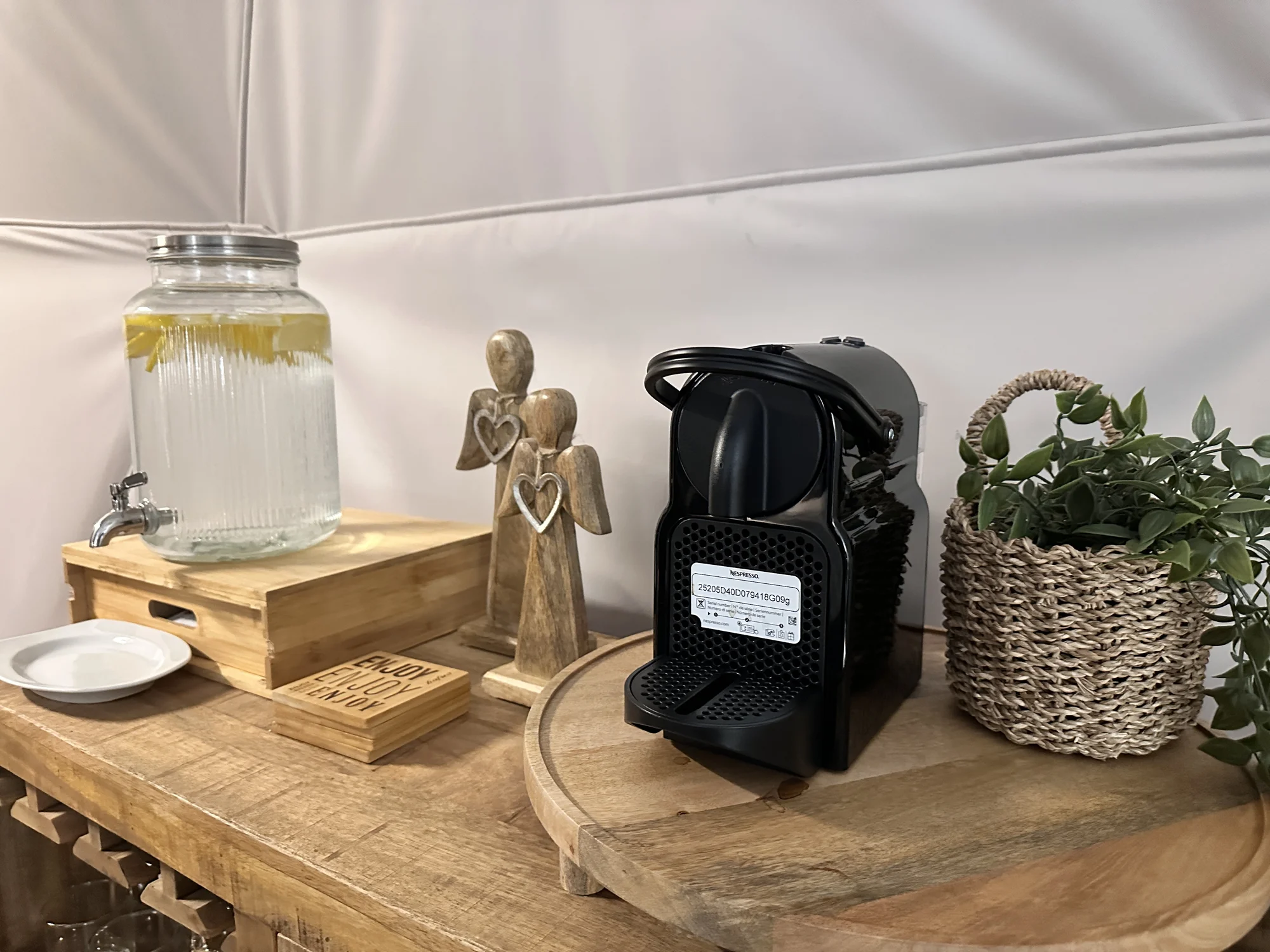 Luxusní glampingová kupole na východě Čech se saunou a vířivkou i snídaní