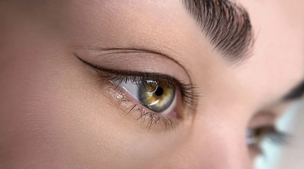 Otevřené vouchery na služby Kristýny Olejkové: PMU, piercing, laminace řas a obočí aj.