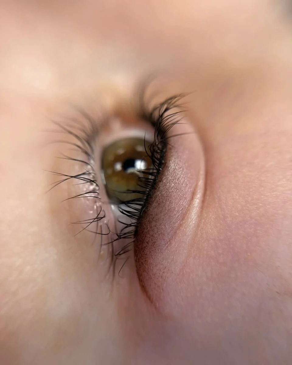 Otevřené vouchery na služby Kristýny Olejkové: PMU, piercing, laminace řas a obočí aj.