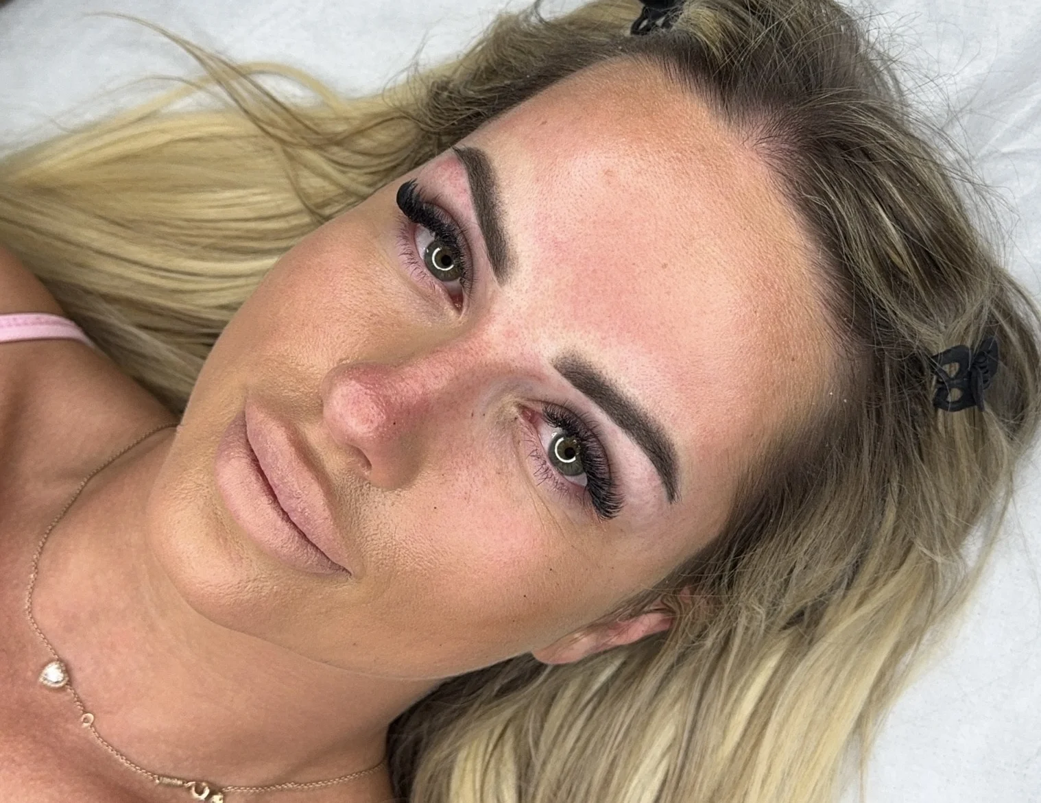 Otevřené vouchery na služby Kristýny Olejkové: PMU, piercing, laminace řas a obočí aj.