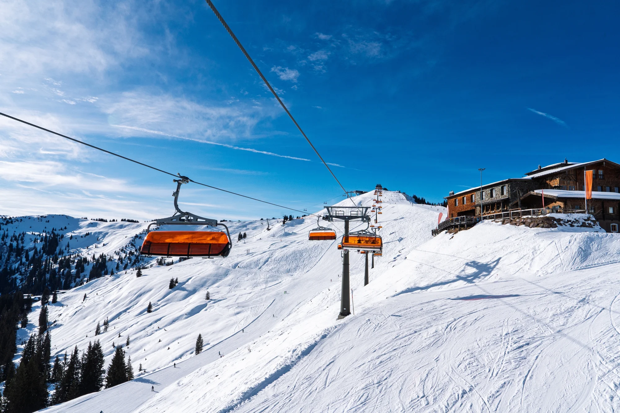 Rakouské Alpy: krásný hotel s wellness, střešní zahradou a polopenzí i karta plná slev a atrakcí zdarma