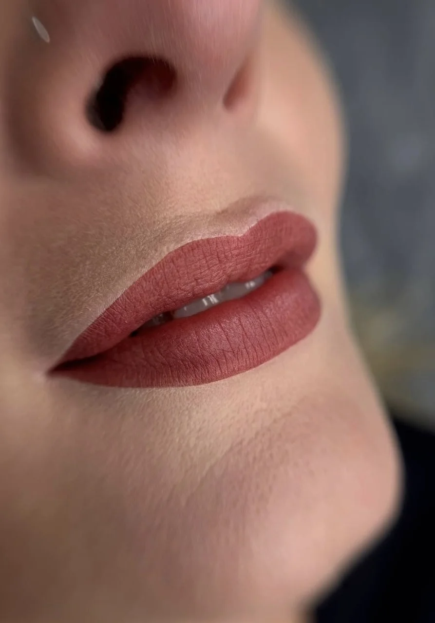 Otevřené vouchery na služby Kristýny Olejkové: PMU, piercing, laminace řas a obočí aj.