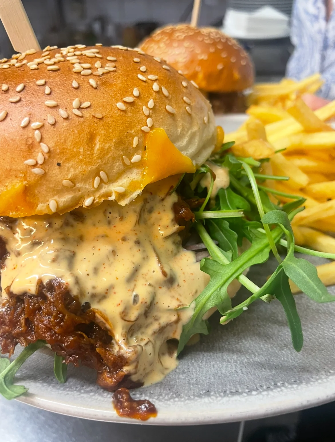 Otevřený voucher do krásné restaurace ve Vršovicích: 1000 až 2000 Kč na jídlo i nápoje