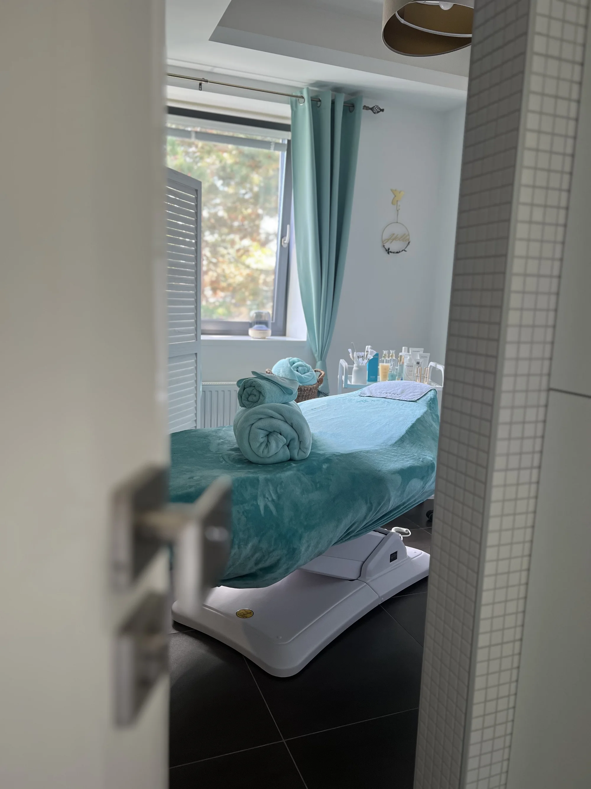 Jemný chemický peeling s AHA kyselinami nebo luxusní Golden Glow Ritual